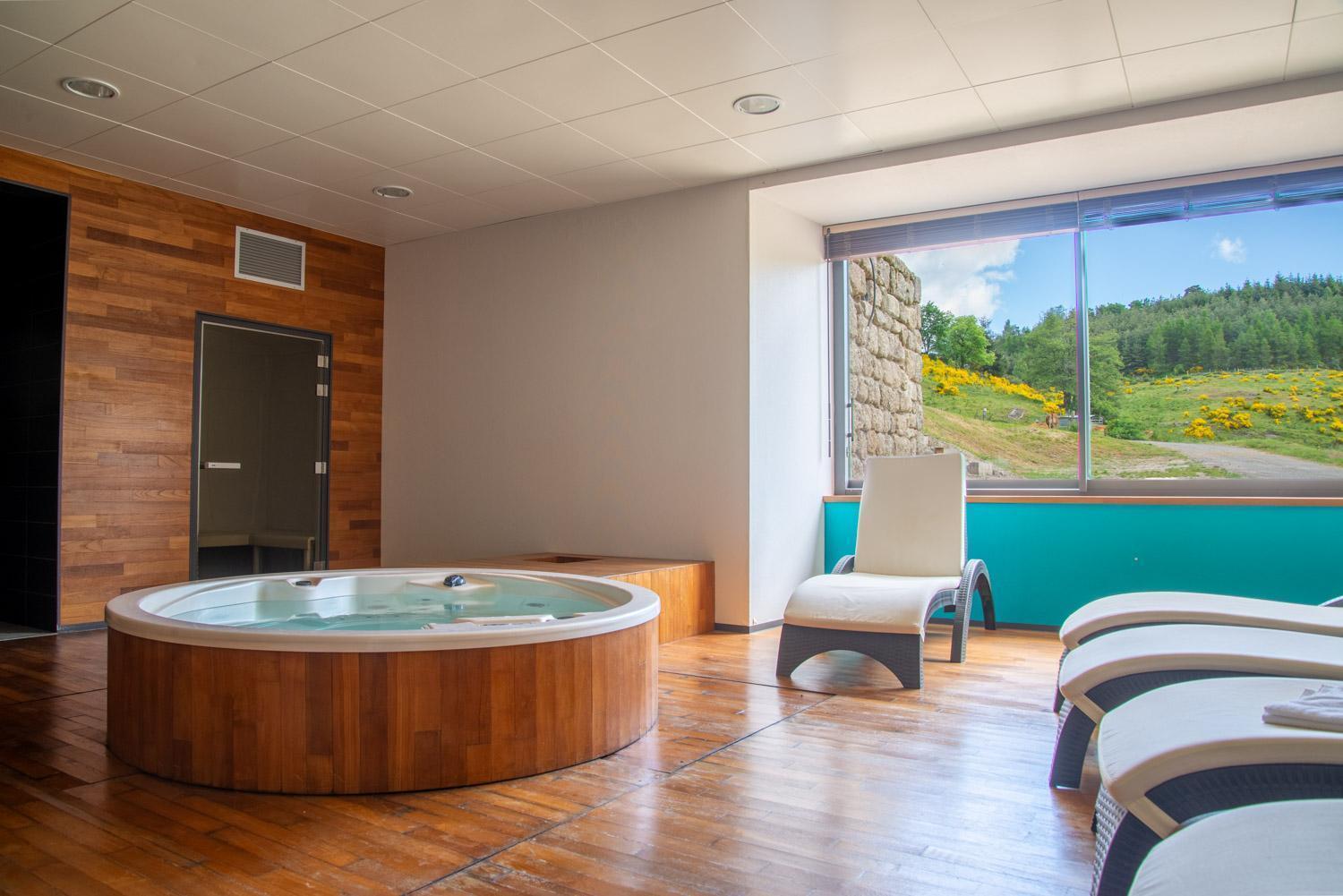 La Maison De Maitre - Domaine De Coulagnettes Serverette ภายนอก รูปภาพ